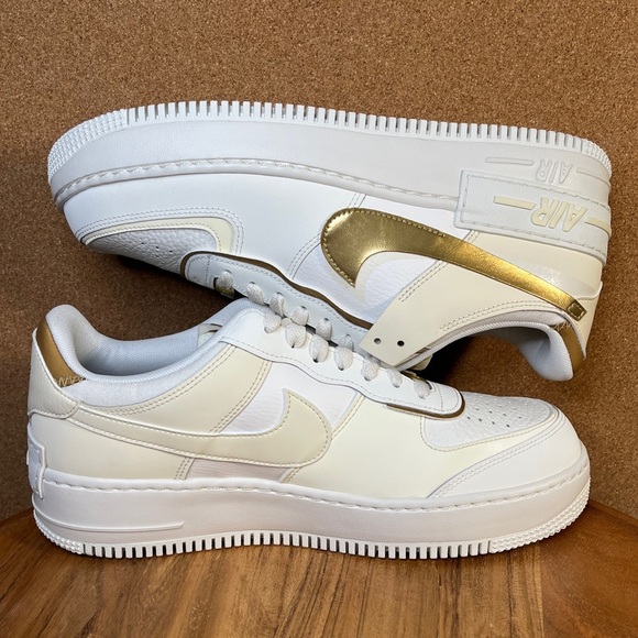 Nike
Air force 1
Shadow
Nwot - Picture 7 of 12